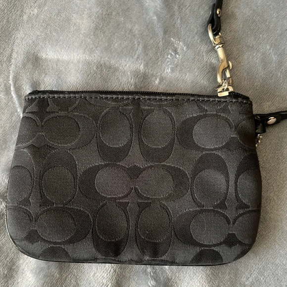 Coach zip wristlet black with purple, NWOT - Picture 4 of 7